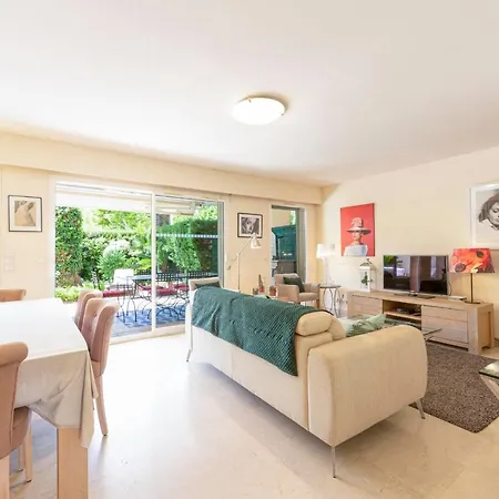 Apartment 2 Bedrooms2 Bathroomsdouble Terrace & Garden In Palm Area Cannes