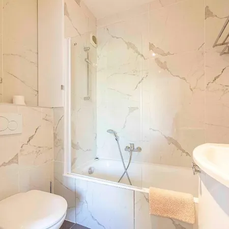 2 Bedrooms2 Bathroomsdouble Terrace & Garden In Palm Area * Cannes