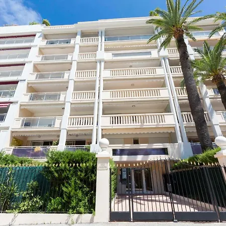 2 Bedrooms2 Bathroomsdouble Terrace & Garden In Palm Area Apartment