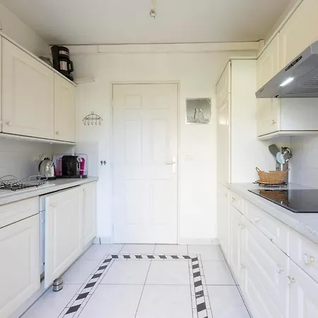 Apartment 2 Bedrooms2 Bathroomsdouble Terrace & Garden In Palm Area *