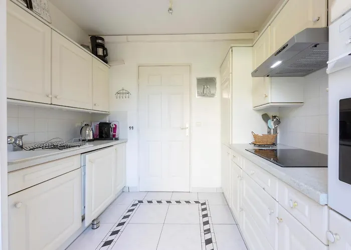Daire 2 Bedrooms2 Bathroomsdouble Terrace & Garden In Palm Area *