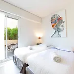 2 Bedrooms2 Bathroomsdouble Terrace & Garden In Palm Area